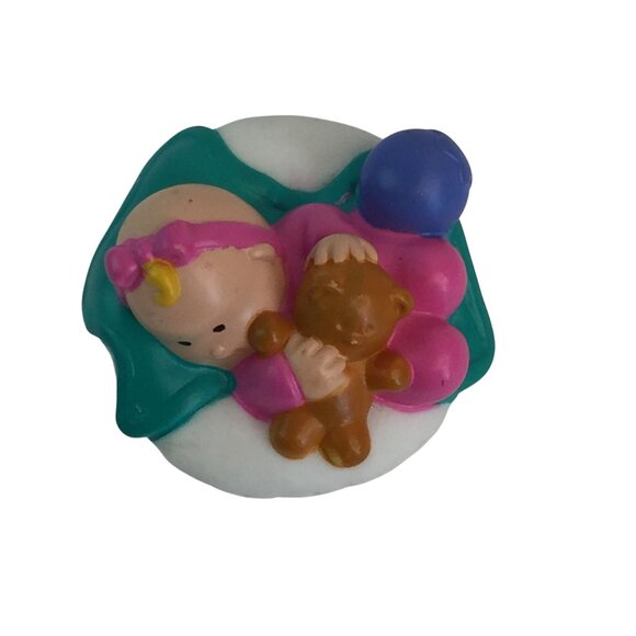 Fisher Price Little People Baby Girl In White & Green Baskets Teddy Bear - Picture 11 of 11